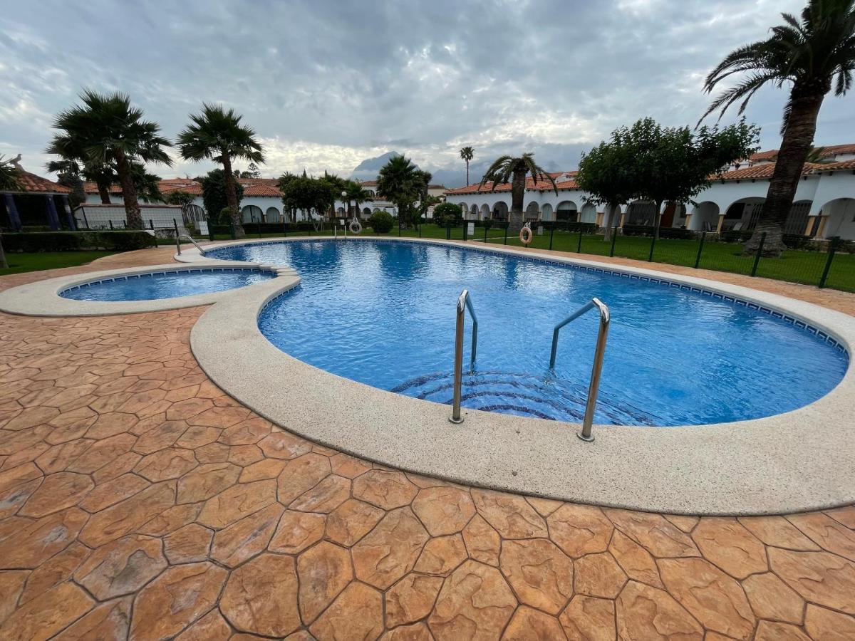 Bungalow Para 6 Pax A 7 Minutos De Playa Albir Альфас-дель-Пи Экстерьер фото